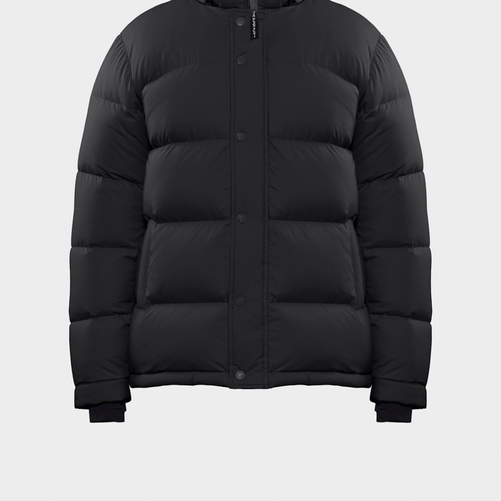 Aritzia Women's Black Puffer Jacket